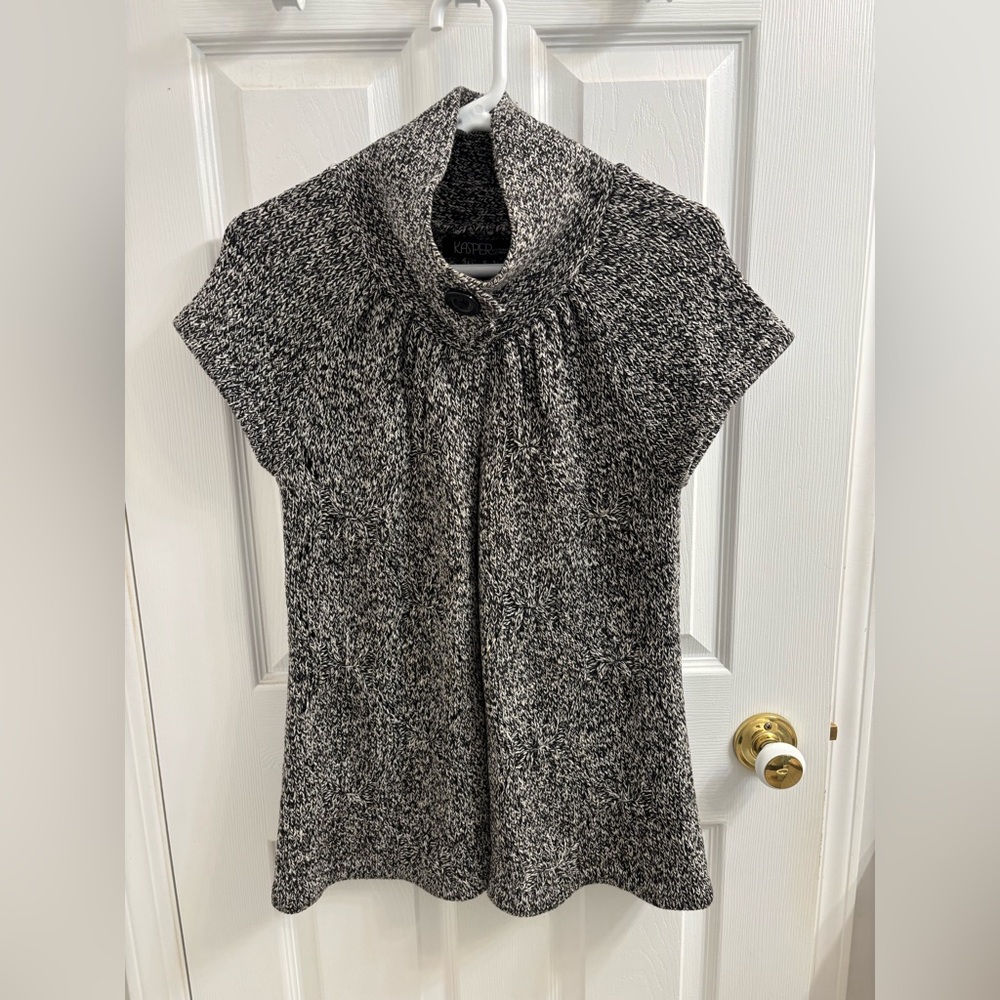 Kasper Black and White Knit Sweater